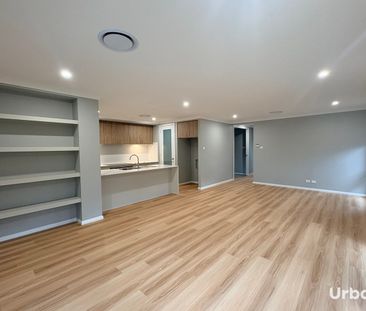 Four Bedroom Home with Multiple Living Arears and Butlers Pantry! - Photo 2