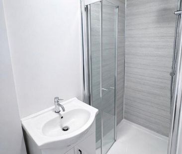 1 bedroom house of multiple occupation to rent - Photo 2