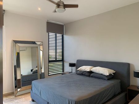 Townhouse de 2 recámaras, amueblado, con piscina privada, dentro de complejo. - Photo 3
