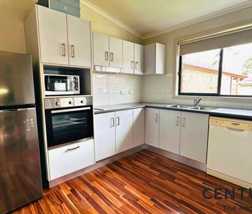 2-Bedroom Granny Flat in a Prime Location – Walk to Blacktown CBD! - Photo 3