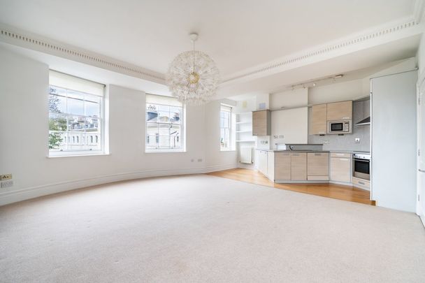 Windlesham Road - Photo 1