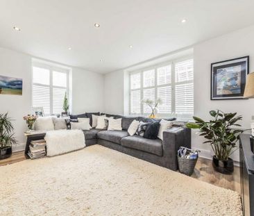 3 bedroom flat to rent - Photo 1