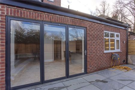 Extensively renovated to a very high standard, this 4/5 bedroom semi detached property is within close proximity to York city centre with many local amenities on its doorstep. - Photo 2