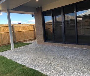 19 Brightstar Street, Ormeau QLD 4208 - House For Rent | Domain - Photo 3