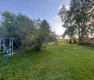 For Lease - 98 Thornton Avenue, Bradford West Gwillimbury, Ontario - Photo 5