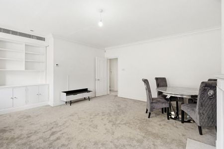 4 bedroom mews to rent - Photo 2