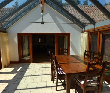 3 bedroom barn conversion to rent - Photo 1