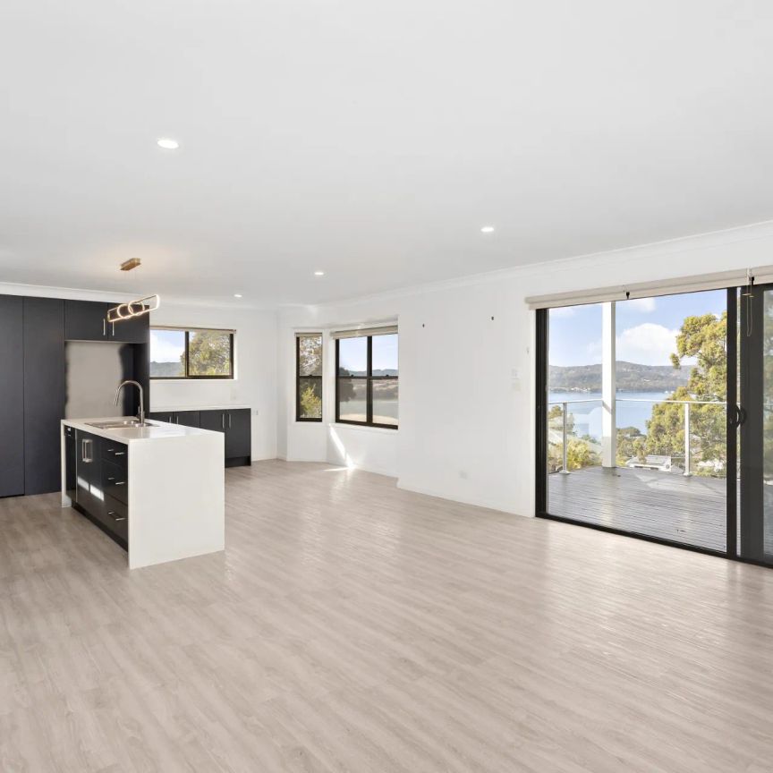 Four Bedroom Home - Photo 1