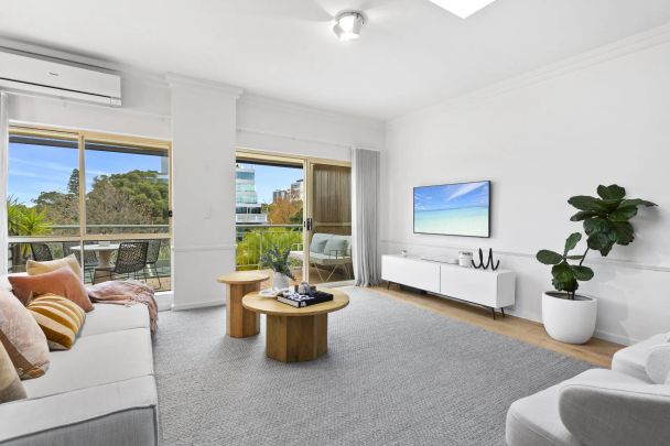 Elegant Apartment in Vibrant North Sydney Lifestyle Setting - Photo 1