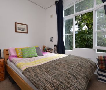 Flat to rent - Essex Grove, London, SE19 - Photo 3