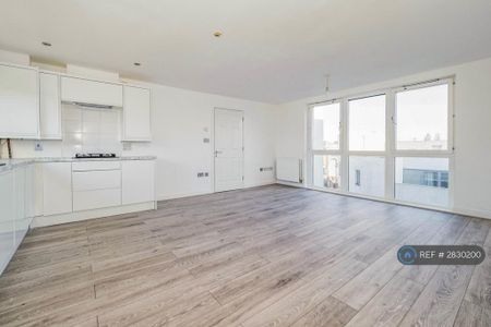 1 bedroom flat to rent - Photo 3