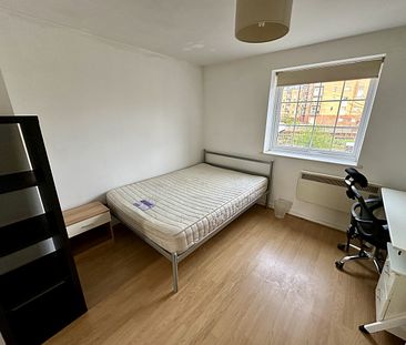 Three-Bedrooms Apartment - Photo 3