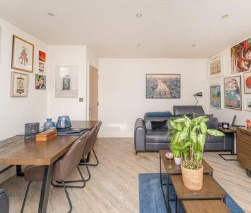 2 bedroom flat to rent - Photo 2