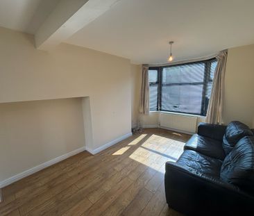 Torrington Avenue, Tile Hill - Photo 2
