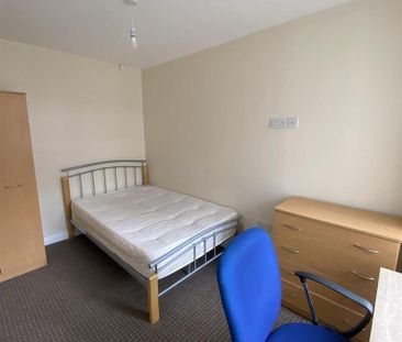 6 bedroom house to rent - Photo 4