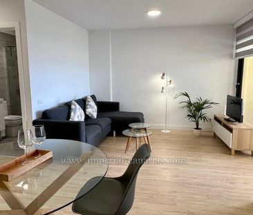 Elegante apartamento totalmente renovado, decorado y equipado con u... - Photo 2