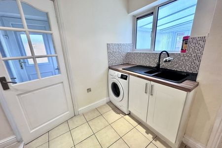 Princess Avenue - Photo 3
