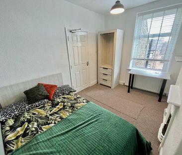 4 bedroom private hall to rent - Photo 6