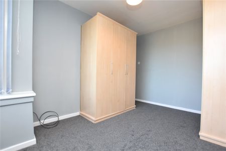 5, Springfield Lane, Morley, Leeds, West Yorkshire, LS27 9PL - Photo 3