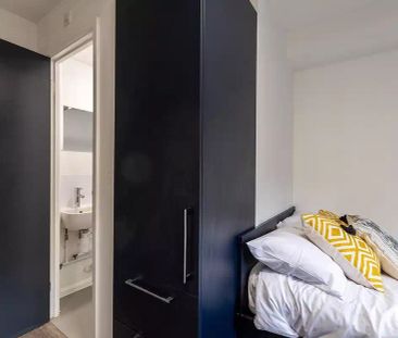 Premium Ensuite - Photo 6