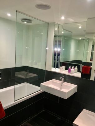 3 Bed Flat, Caro Point, SW1W - Photo 1