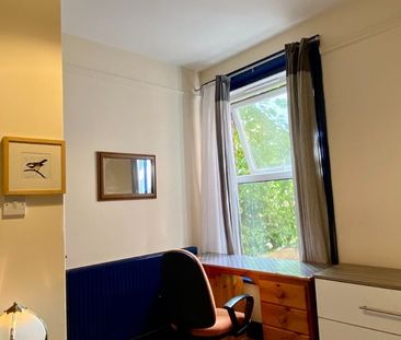 Room in a Shared House, Portswood Road, SO17 - Photo 2