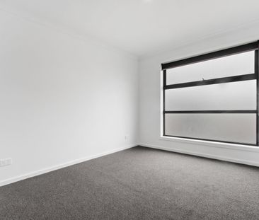 3 BEDROOM TOWNHOME IN CLYDE! - Photo 1