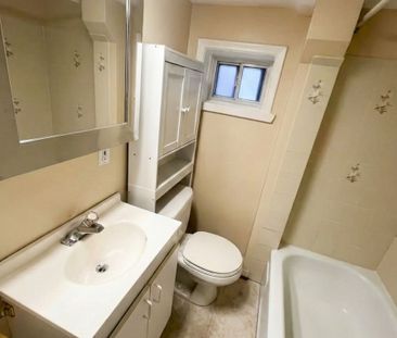 For Lease - 35 Laburnham Avenue, Toronto, Ontario - Photo 6