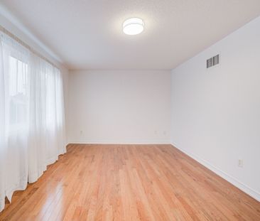 For Lease - 123 Oakborough Drive, Markham, Ontario - Photo 2