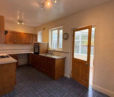 3 bedroom semi-detached house to rent - Photo 4