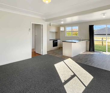 GLEN AVON - 3 BEDROOMS - Photo 2