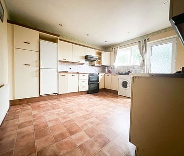 3 Woodford Court, Armagh BT60 2LN - Photo 4