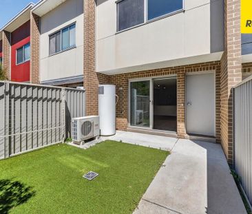 Contemporary Lakeside Living - Photo 5