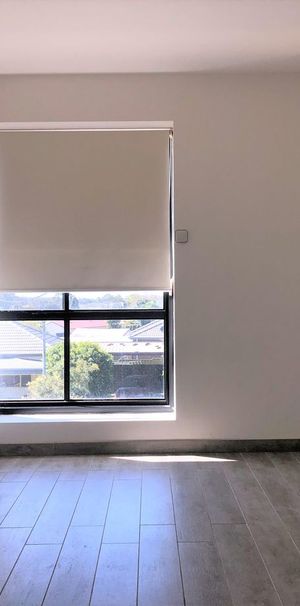 STUDIO ROOM WITH SHARED KITCHEN & LAUNDRY!!! - Photo 1