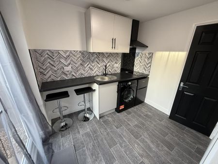 Studio to rent - Photo 5