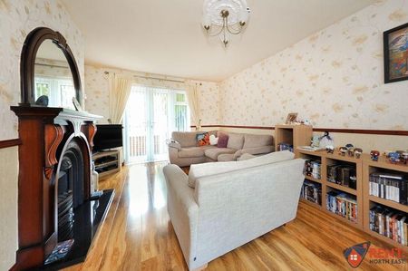 3 bedroom semi-detached house to rent - Photo 5