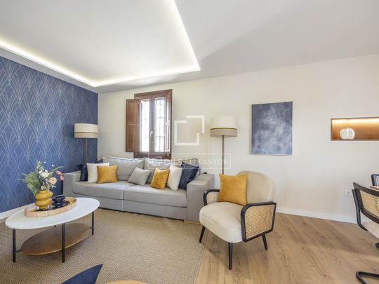 Excellent 5 Bedroom house / villa for rent in Palacio de Congresos, Valencia - Photo 1
