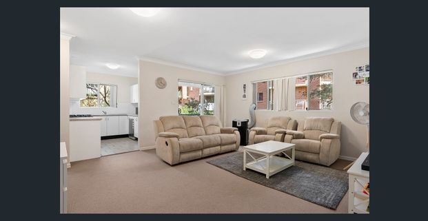 Exquisite apartment near Hornsby Station! - Photo 1