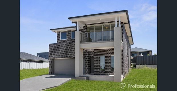 Spacious Family Home in Box Hill - Photo 1