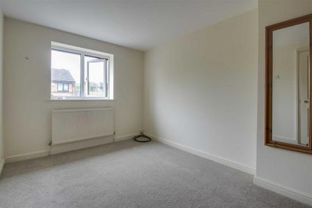 3 bedroom end of terrace house to rent - Photo 5