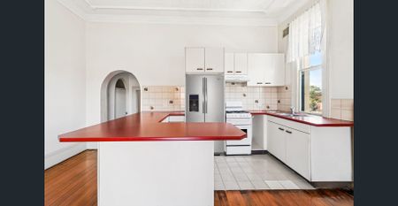 One Bedroom Apartment - Photo 2