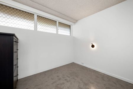 Stylish and Convenient Living in the Heart of Coorparoo - Photo 4