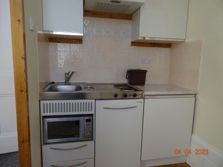 Studio to rent - Photo 5