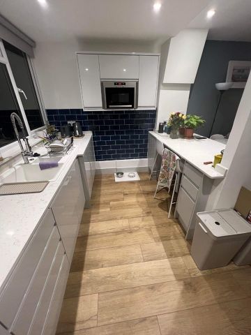 1 Bed Flat, Devonport Road, W12 - Photo 5