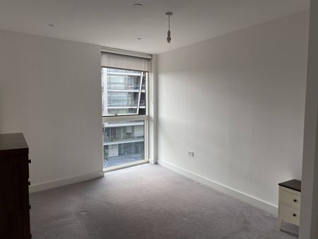 2 Bed Flat, River Gardens Walk, SE10 - Photo 2