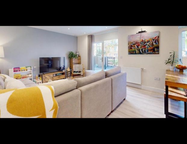 2 Bed Flat, Falcondale Court, NW10 - Photo 1