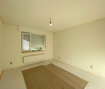 Gerenoveerde halfopen bebouwing met 3 slaapkamers en garage in cent... - Photo 4
