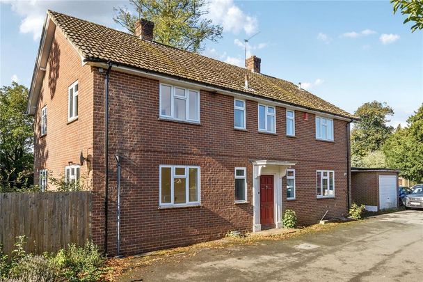 5 bedroom detached house to rent - Photo 1