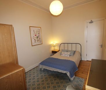 Clarence Drive - Photo 3
