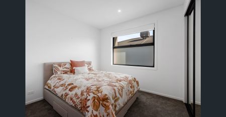 Architecturally Designed 6-Star Energy Efficient Luxury Living - Photo 3